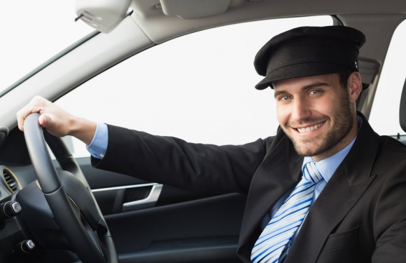 Driving Your Business Forward: The Benefits Of Corporate Chauffeur Services